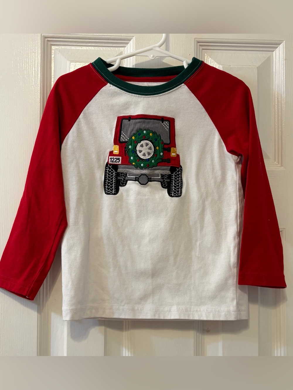 Adventure Wear Cute Christmas Holidays Jeep Raglan T-Shirt w/Appliqué Size 4T